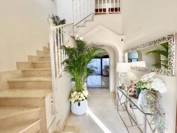 2-5bd7b9d04b45e33852eaf0ec6670150d