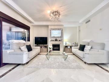 10-bb915d1cb19341576dcdc994b81ab9c5