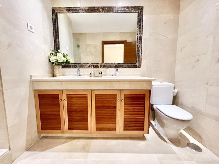 Image No.23-Maison de ville de 3 chambres à vendre à Estepona