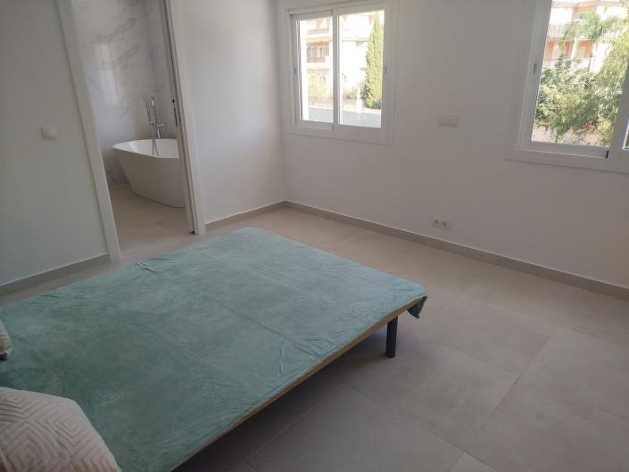 Image No.37-4 Bed House/Villa for sale