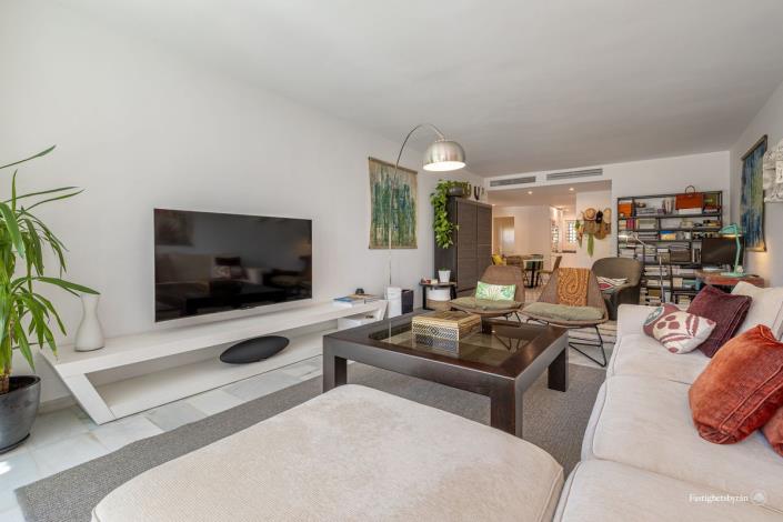 Image No.11-2 Bed Apartment for sale