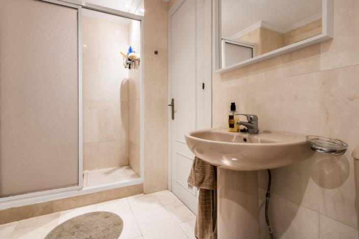 Image No.19-2 Bed Apartment for sale