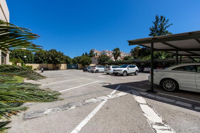 Image No.24-2 Bed Apartment for sale