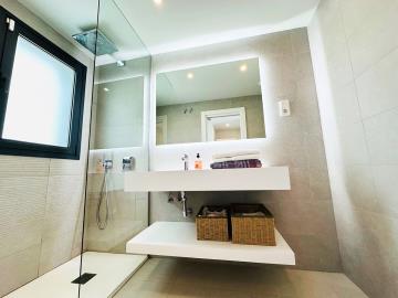 13-5fd73dea700db77384c091ca9818b1a9