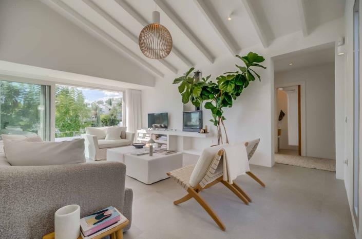 Image No.2-4 Bed Bungalow for sale