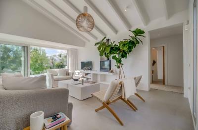 2-5bd7b9d04b45e33852eaf0ec6670150d