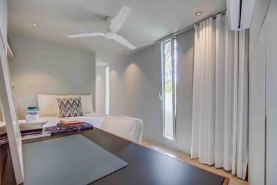 11-20939a0134ad724a8cb2a801094d15a4