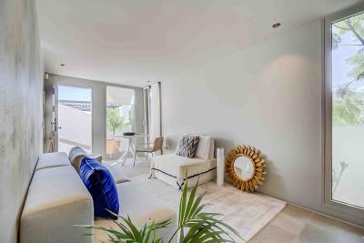 12-53013098fcab6c38b1379cd33298e050