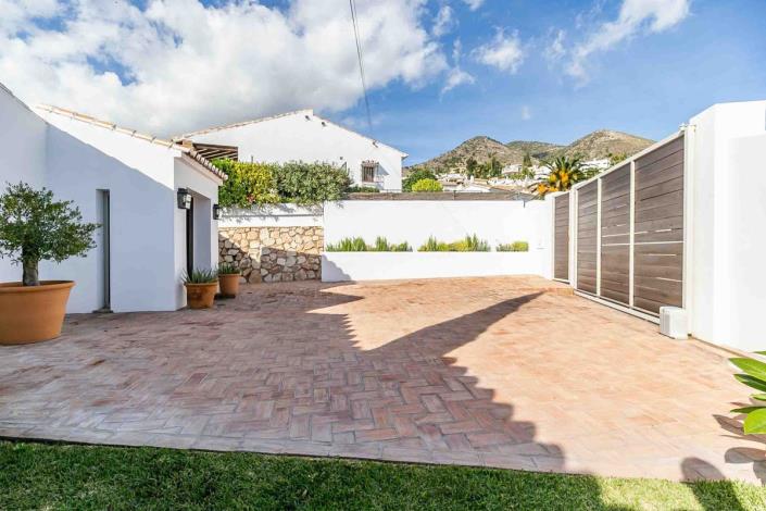 Image No.29-4 Bed Bungalow for sale