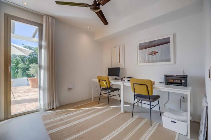 Image No.38-4 Bed Bungalow for sale