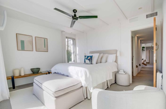 Image No.43-4 Bed Bungalow for sale