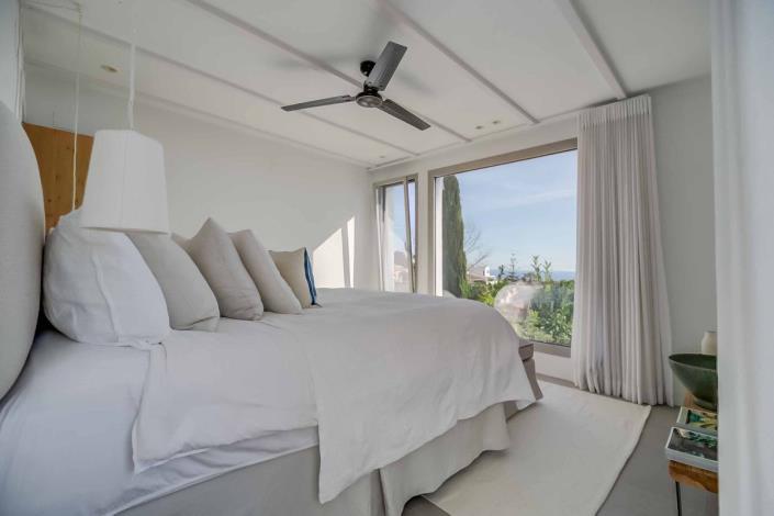 Image No.45-4 Bed Bungalow for sale