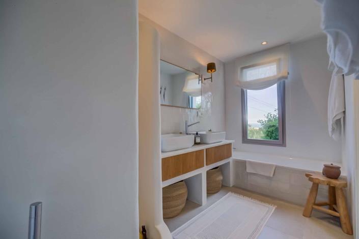 Image No.49-4 Bed Bungalow for sale