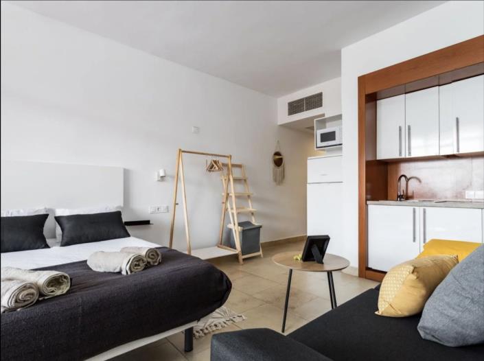 Image No.9-Studio for sale