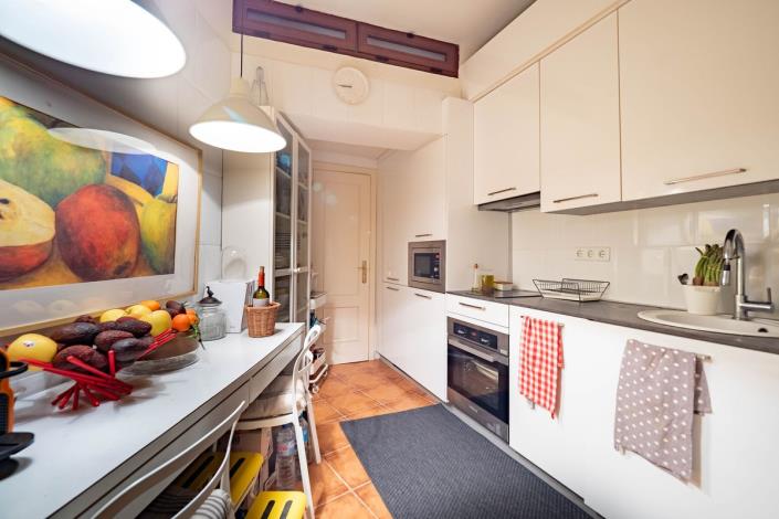 Image No.10-2 Bed Townhouse for sale