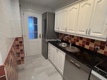 12-9d2414e6554ff283a7dbb3894364f2bd