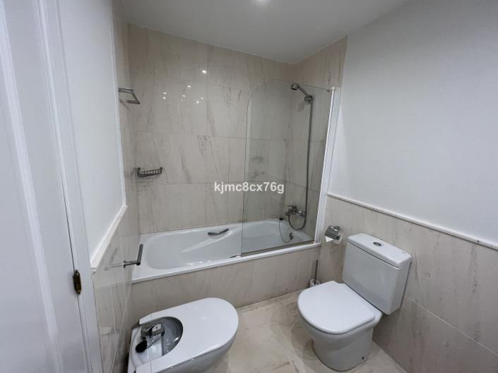 Image No.20-Appartement de 2 chambres à vendre à Calahonda