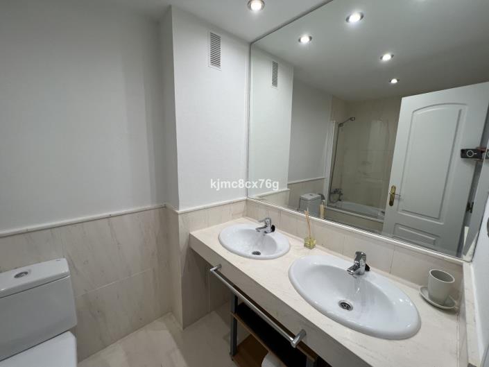 Image No.21-Appartement de 2 chambres à vendre à Calahonda