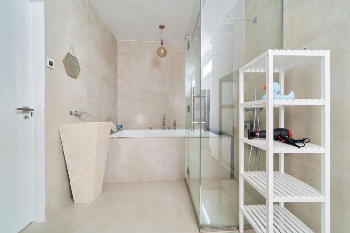 Image No.27-3 Bed Apartment for sale