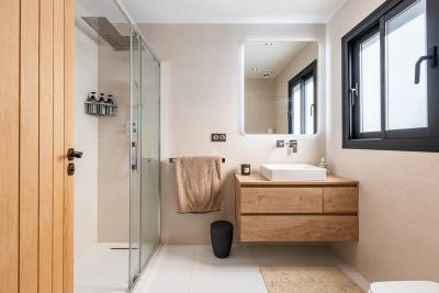 10-bb915d1cb19341576dcdc994b81ab9c5