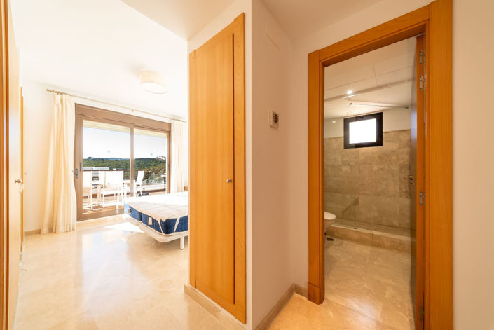 Image No.19-3 Bed Apartment for sale
