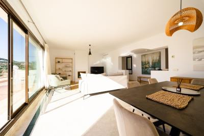 11-20939a0134ad724a8cb2a801094d15a4