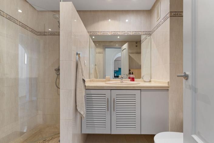 Image No.13-2 Bed Apartment for sale