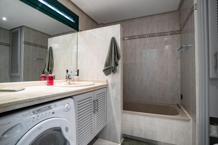 Image No.15-2 Bed Apartment for sale