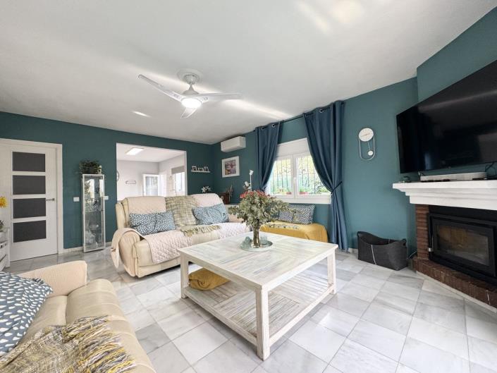 Image No.10-4 Bed Villa for sale