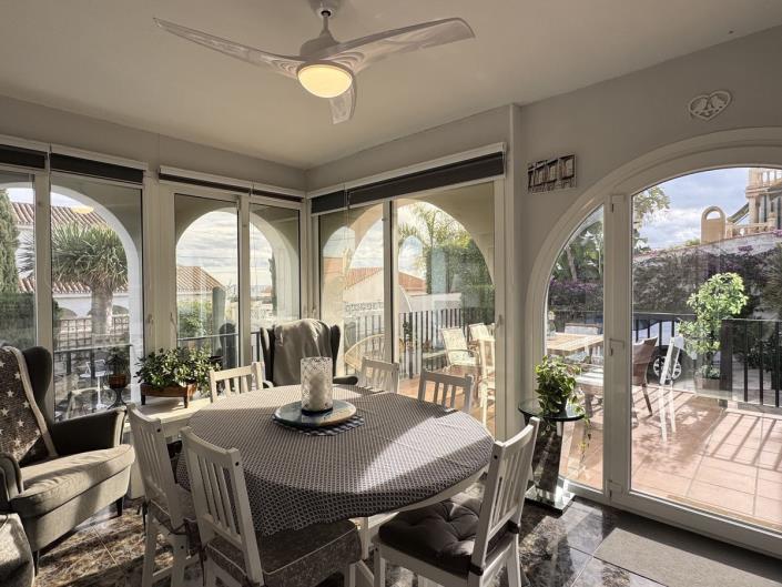 Image No.15-4 Bed Villa for sale