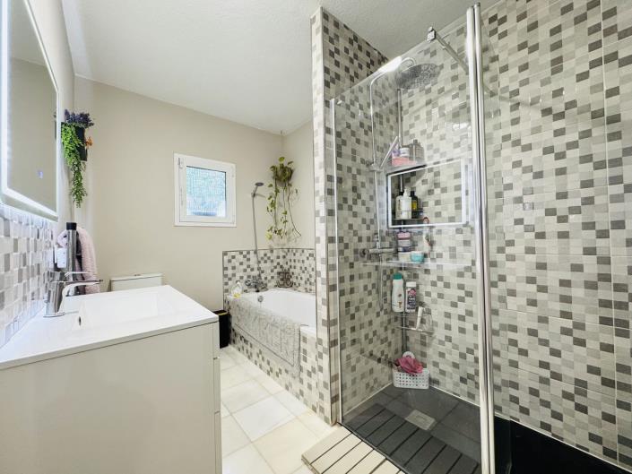 Image No.19-4 Bed Villa for sale