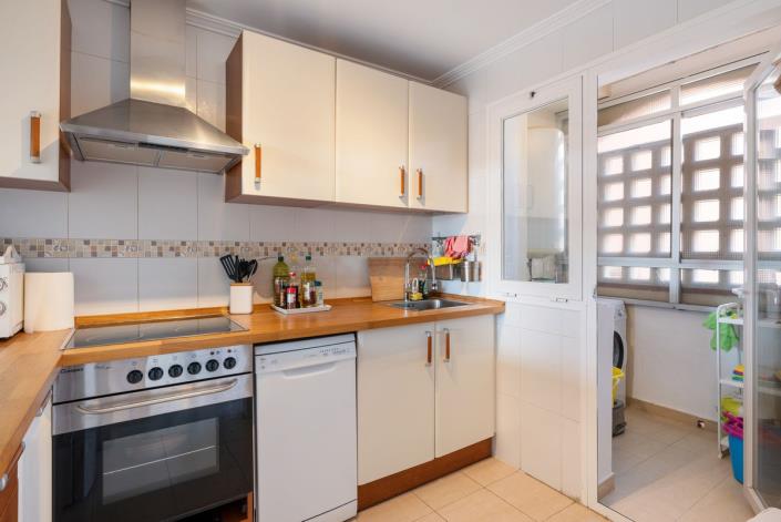 Image No.9-2 Bed Apartment for sale