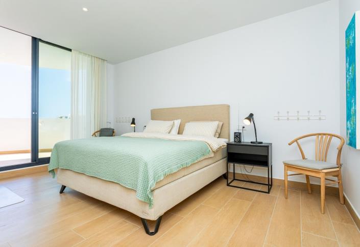 Image No.15-4 Bed Apartment for sale