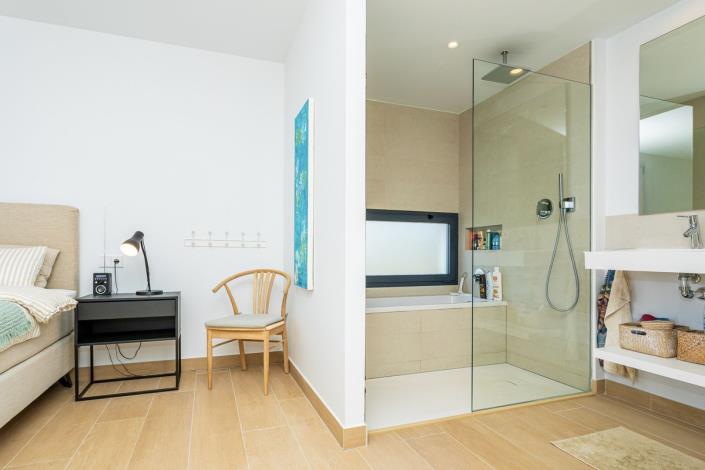 Image No.16-4 Bed Apartment for sale