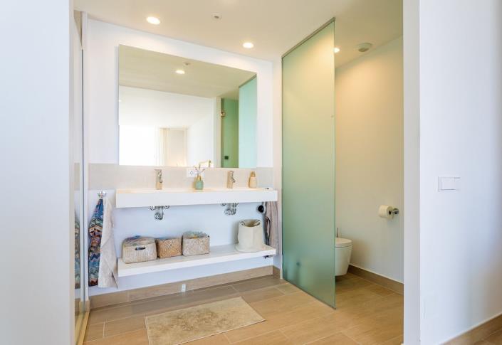 Image No.17-4 Bed Apartment for sale