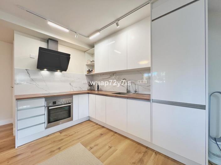 Image No.4-2 Bed Semi-Detached for sale