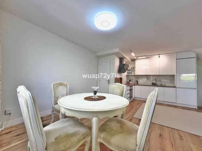 Image No.5-2 Bed Semi-Detached for sale