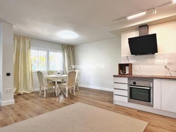 11-20939a0134ad724a8cb2a801094d15a4