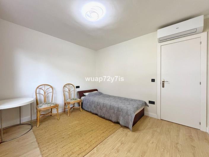 Image No.13-2 Bed Semi-Detached for sale