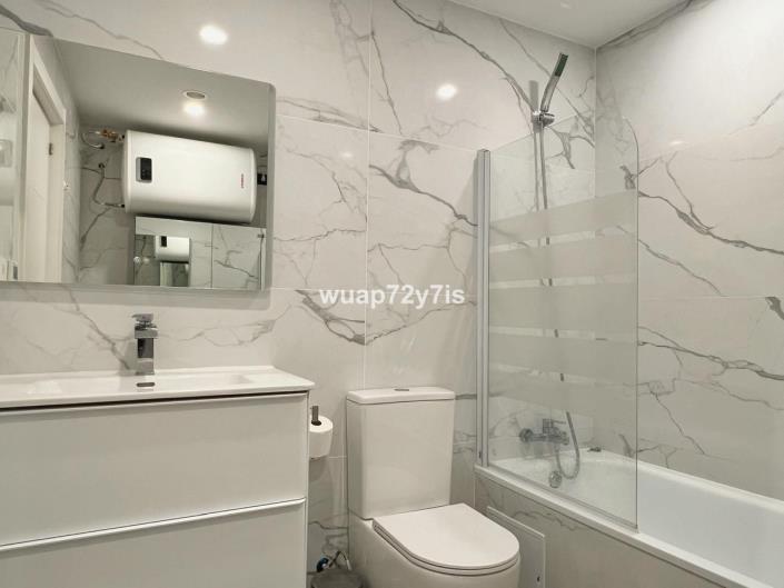 Image No.15-2 Bed Semi-Detached for sale