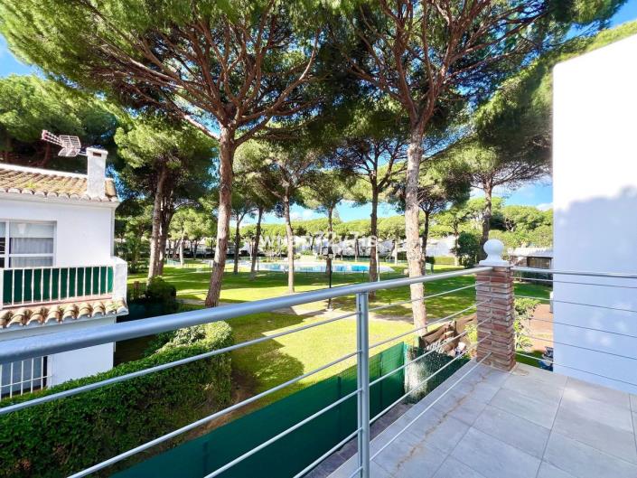 Image No.18-2 Bed Semi-Detached for sale