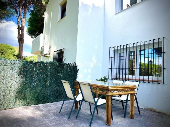 Image No.19-2 Bed Semi-Detached for sale