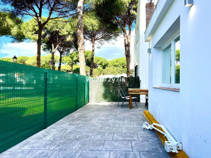 Image No.20-2 Bed Semi-Detached for sale