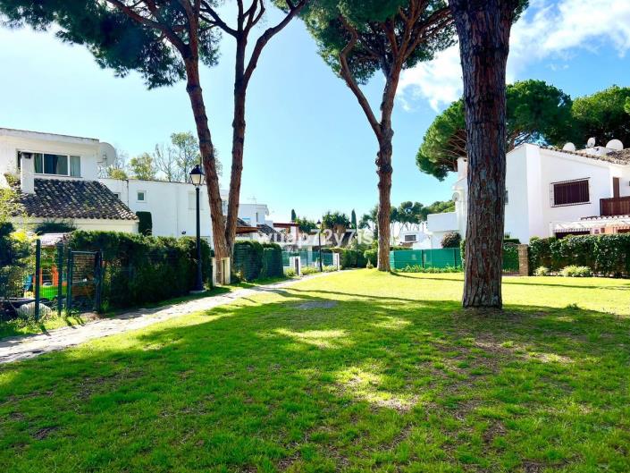 Image No.28-2 Bed Semi-Detached for sale