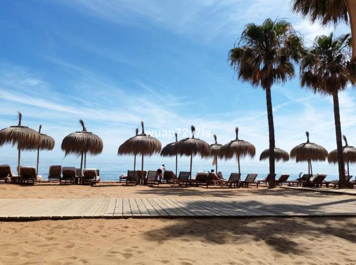 Image No.29-2 Bed Semi-Detached for sale