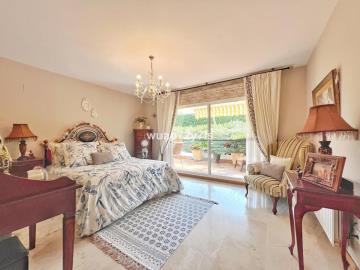 12-53013098fcab6c38b1379cd33298e050