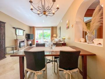 15-11d12f2f454f2f5e9b981fdd8b901d51