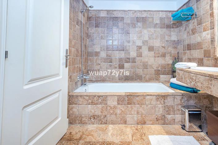 Image No.20-2 Bed Apartment for sale