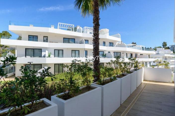 Image No.23-3 Bed Apartment for sale