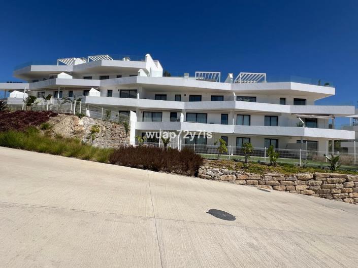 Image No.24-3 Bed Apartment for sale